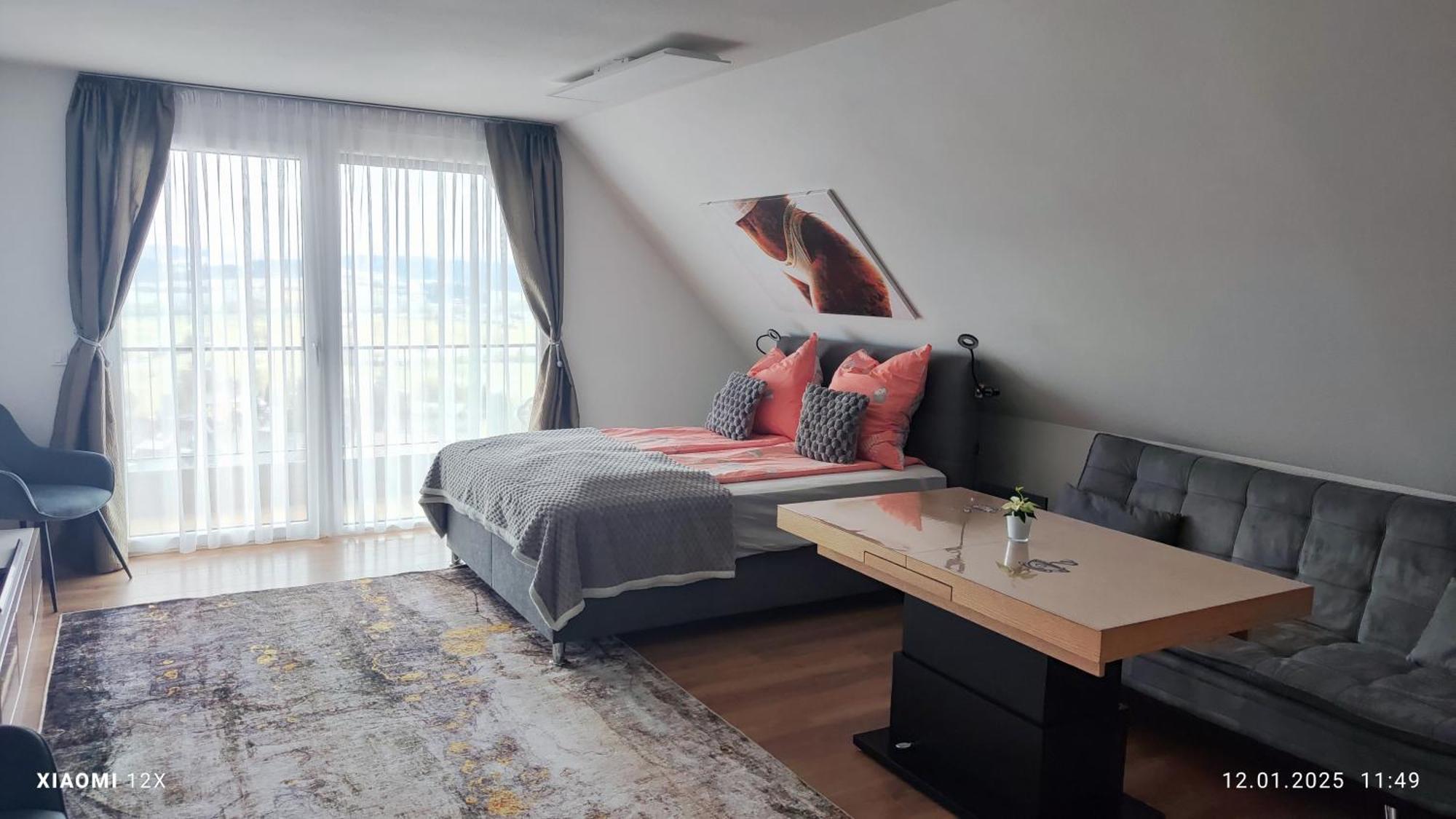 Schicke Ferien Mit Tollem Ausblick In Schwarzwald. Apartment